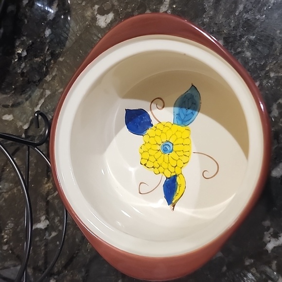 Floral Dishware - Picture 3 of 3